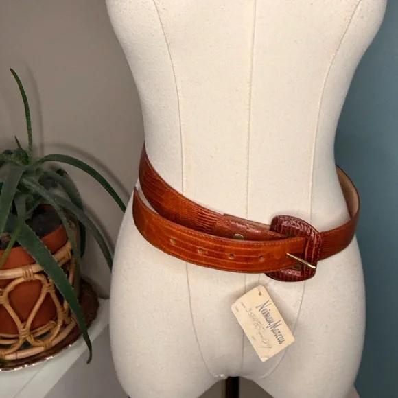 Vintage Neiman Marcus Genuine Lizard Belt Large Brown Exotic Skin 70s 80s Luxury - Picture 4 of 7